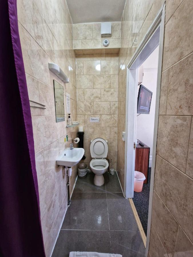 Portsmouth Budget Hotels - All Rooms Are En-Suite Bagian luar foto